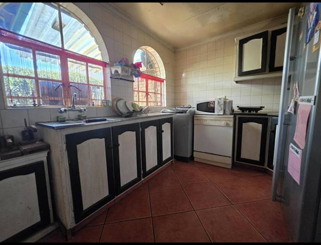 3 BEDROOM HOUSE FOR SALE IN RACEVIEW